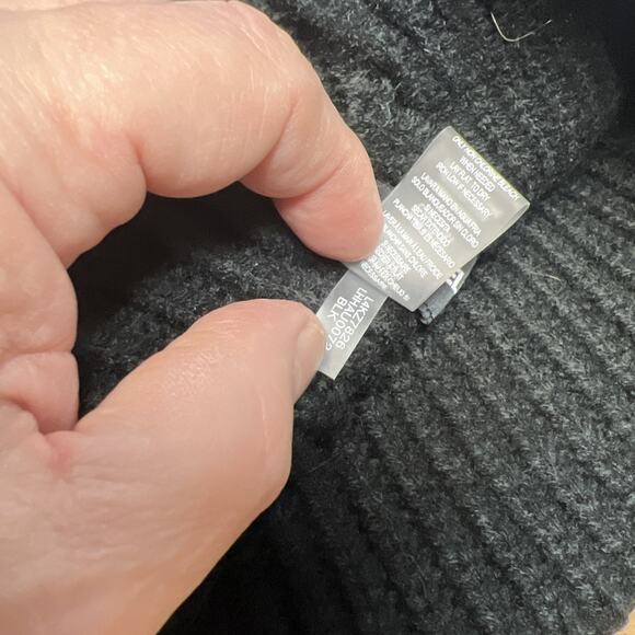 KARL LAGERFELD Womens Knit Beanie Hat Rhinestone Cat Logo Black Pom Pom Winter - Picture 6 of 10